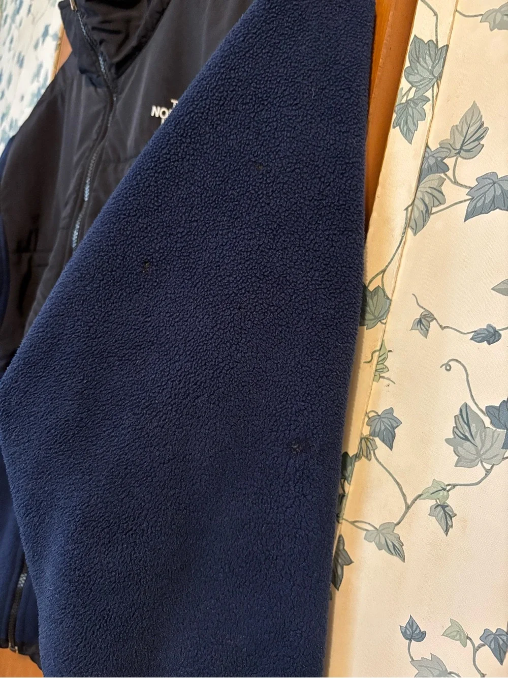 The North Face Navy and Black Lightweight Fleece Jacket